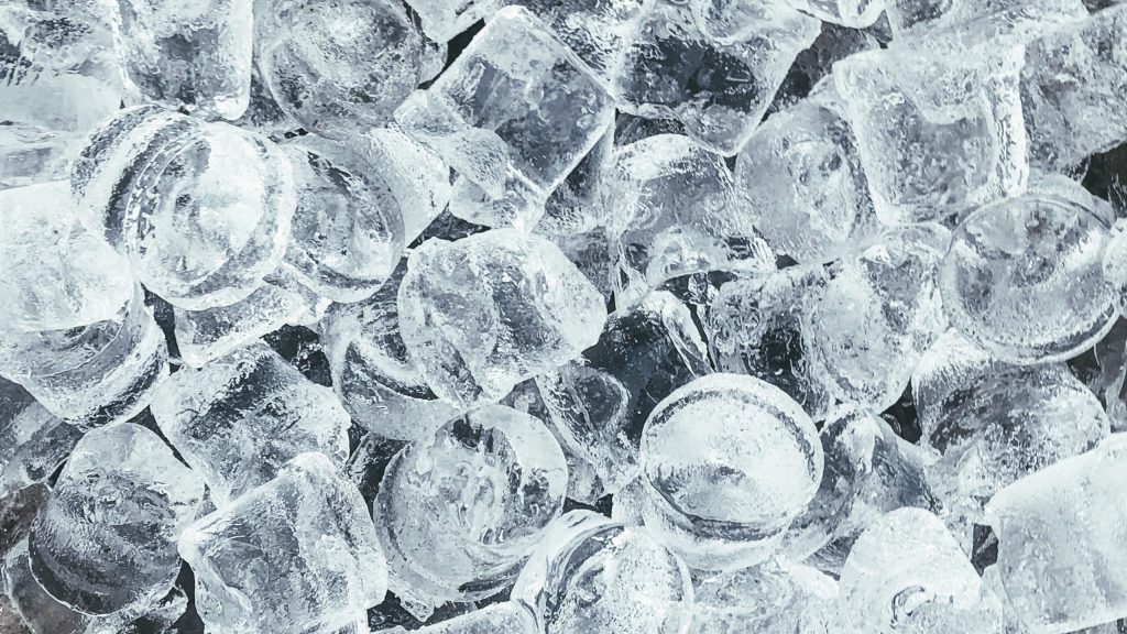 A close up plan of several ice cubes
